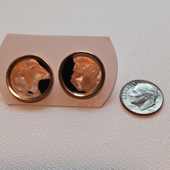 Gold and Black Earrings - Picture 2 of 5